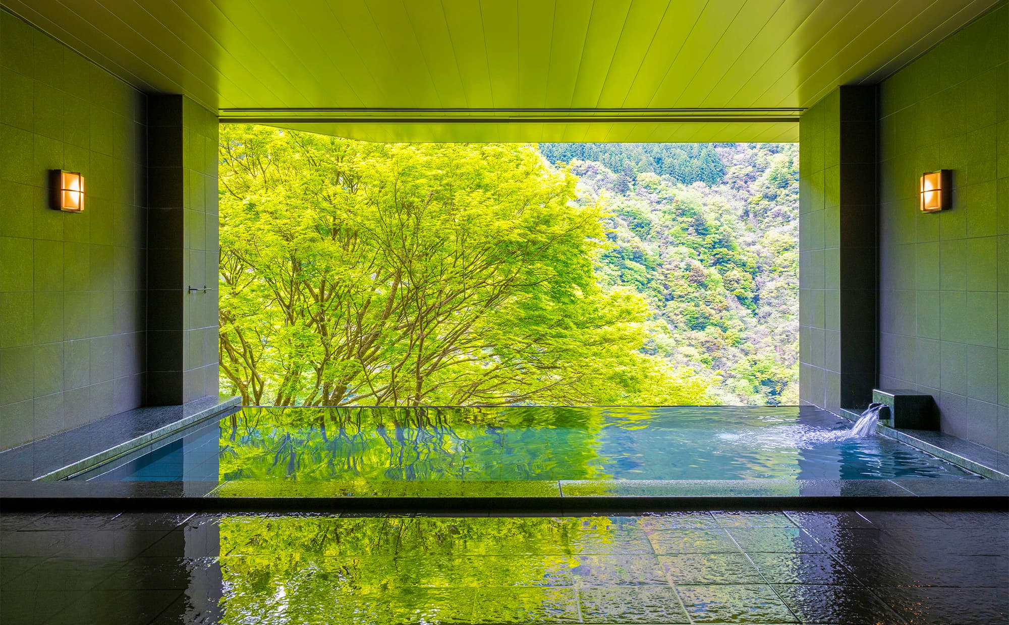 展望風呂 －雲遊天空の湯－